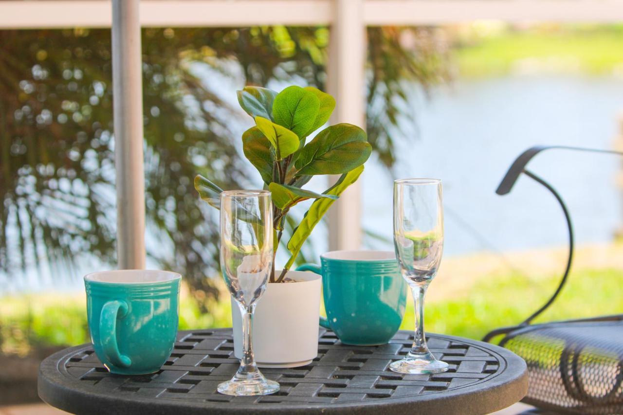 Near Clearwater And Tarpon Spring With Water View Apartment Holiday Bagian luar foto